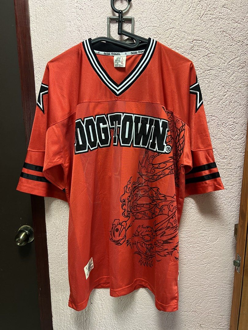 Dog Town Black Dragon Jersey (Category: Activewear) located in Nabua. Submitted by gandathriftstore (Listing ID 1463970936, Image 1). Description: FOR SALE ‼️‼️‼️ DOG TOWN JERSEY BLACK DRAGON COLOR RATE 10/10 Condition excellent 10/10 issue last pic bubble gum stain Dimension 25x32.