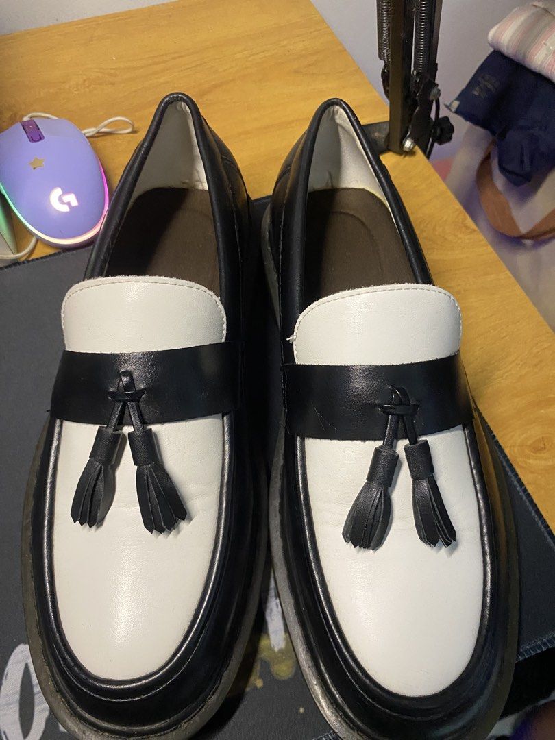 Dough Designs Loafers (Category: Dress Shoes) located in Quezon City. Submitted by _gabgabclo (Listing ID 1464085710, Image 2). Description: Dough Designs Loafers -Minimal usage -no scratches -size 9.5US.