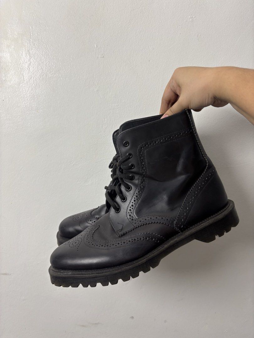 Dr. Martens Ormond Wingtip Brogue Boots (Category: Boots) located in San Fernando. Submitted by kayemanalac_05 (Listing ID 1464040310, Image 1). Description: .
