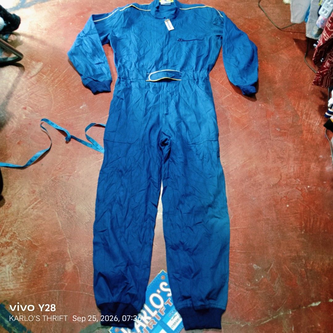 DRIVING COVERALL (Category: Coats, Jackets and Outerwear) located in Davao. Submitted by karlosthriftshop (Listing ID 1463945654, Image 1). Description: ₱850 FREE SHIPPING THRU J &T 4X4 MAGAZINE DRIVING COVERALL MADE IN JAPAN/SELECTED FROM JAPAN BALE WITH SHOULDER PAD 100% COTTON ACTUAL MEASUREMENT PLEASE CHECK ATTACHED PHOTOS USED,IN VERY GOOD CONDITION ISSUE:FADED COLOR (ARMPIT & CALF AREA) X COD/COP PAYMENT 1ST MOP:GCASH.