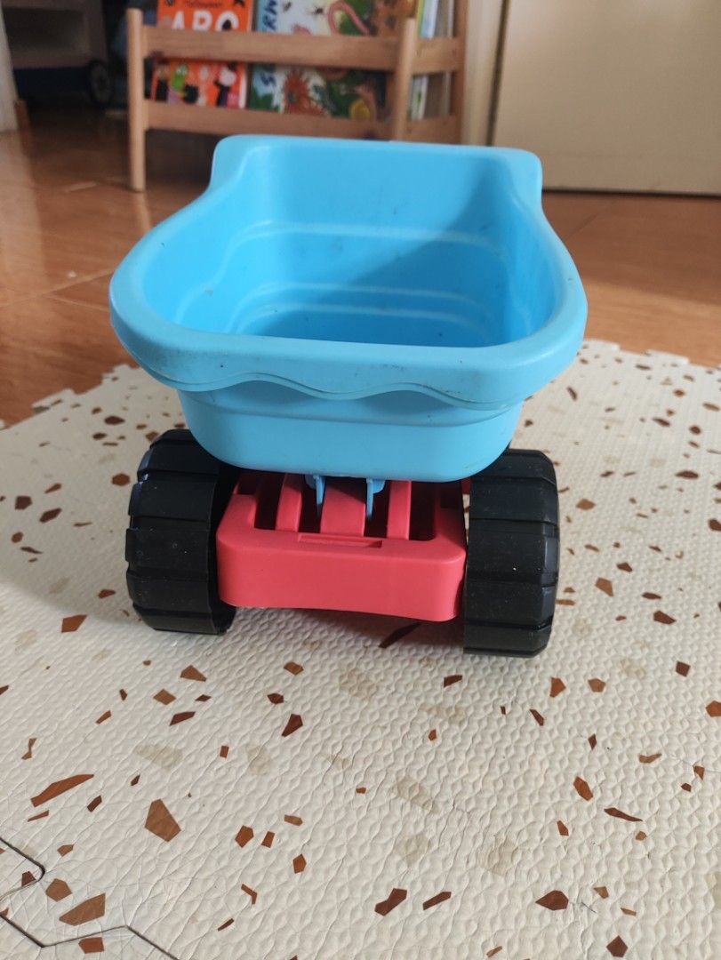 Dump Truck 🚛 (Category: Educational & Learning Toys) located in Taguig. Submitted by cleanupmomma (Listing ID 1463984753, Image 2). Description: Please take time to read ❤️ Big size measurements see photos pls wyiwyg.