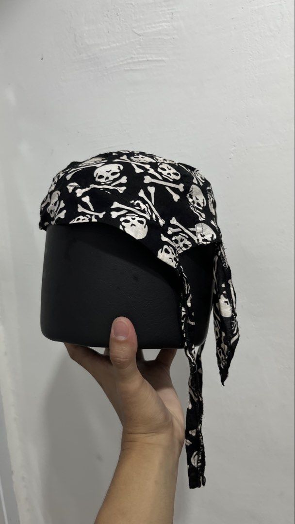Durag Bandana Headwrap (Category: Hats & Beanies) located in Pasay City. Submitted by vintagearchive28 (Listing ID 1464033087, Image 1). Description: One size fits most.