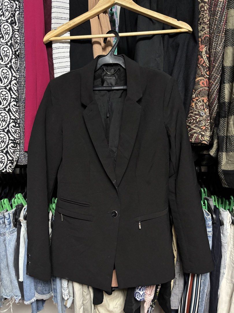 Dynamite Coat (Category: Coats, Jackets and Outerwear) located in Pila. Submitted by isabelasthriftclothes (Listing ID 1464062087, Image 1). Description: .