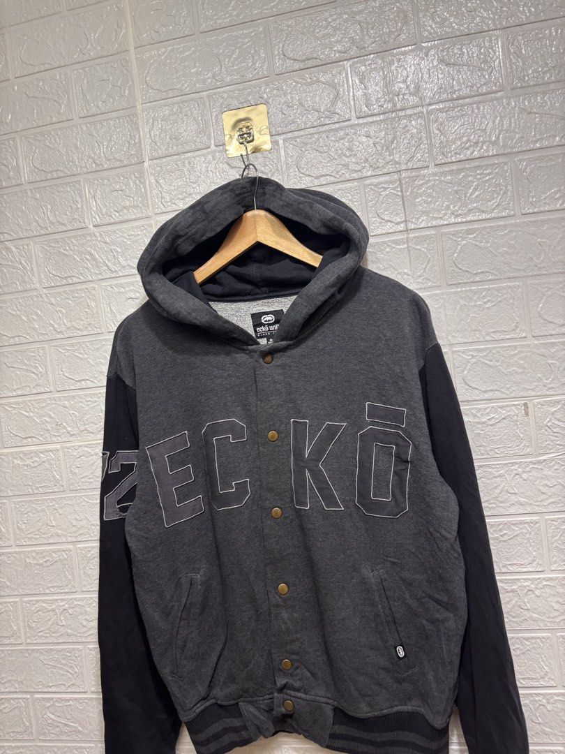 ECKO UNLTD BOMBER HOODIE (Category: Coats, Jackets and Outerwear) located in Quezon City. Submitted by xoxochiq (Listing ID 1464076185, Image 2). Description: ECKO UNLTD BOMBER HOODIE JACKET Medium Length - 26 Width - 22 10/10 color rate Excellent Condition 500 only pm me!.