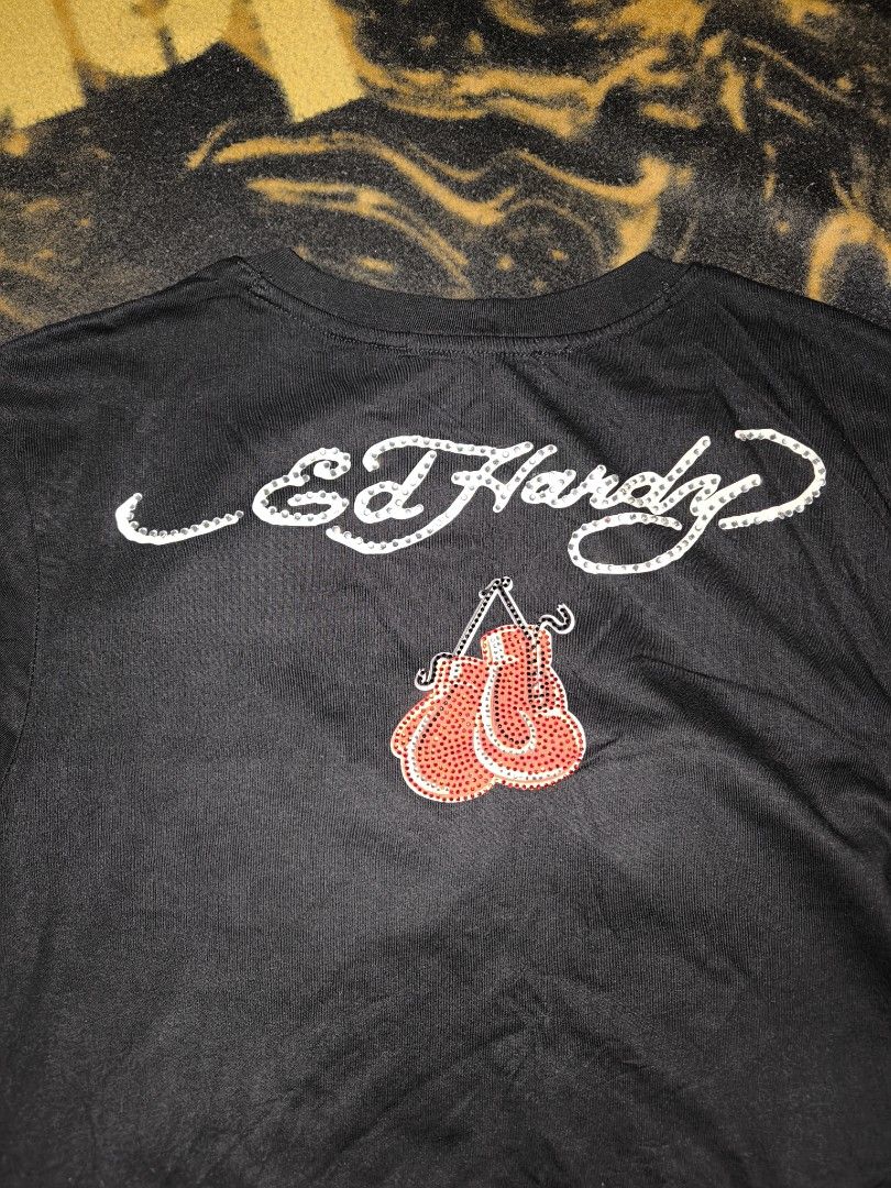 Ed Hardy Black Tiger Boxing Tee (Category: Tshirts & Polo Shirts ) located in Manila. Submitted by fljaoti27 (Listing ID 1463957191, Image 3). Description: Ed hardy Tee Small.