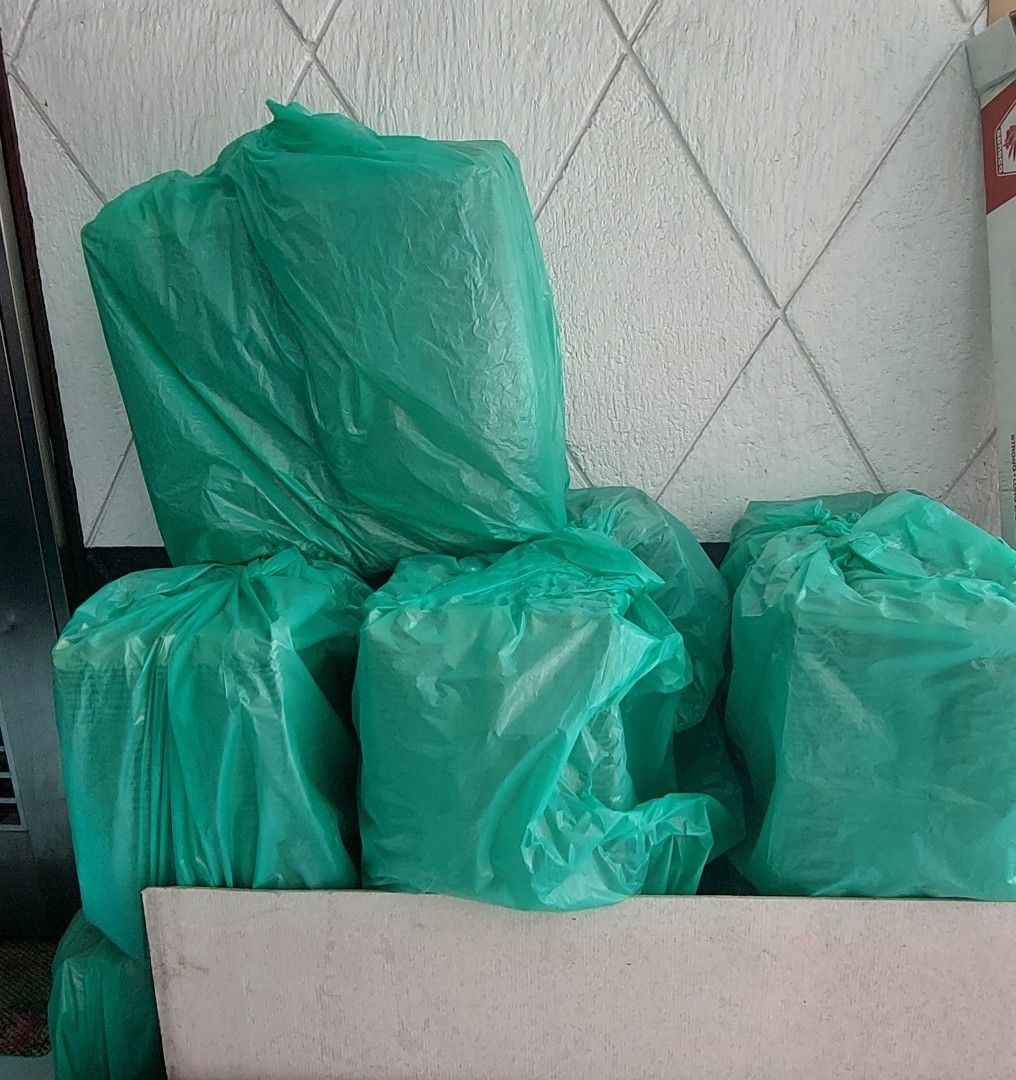 Egg Trays Carton (Category: Other Stationery & Craft) located in Quezon City. Submitted by mysticeagle_7e172b (Listing ID 1463945082, Image 2). Description: Clean Egg trays . Used only once. 1 plastic contain 100 pcs. Available 2,500 pcs. limited stock. Pick up only..