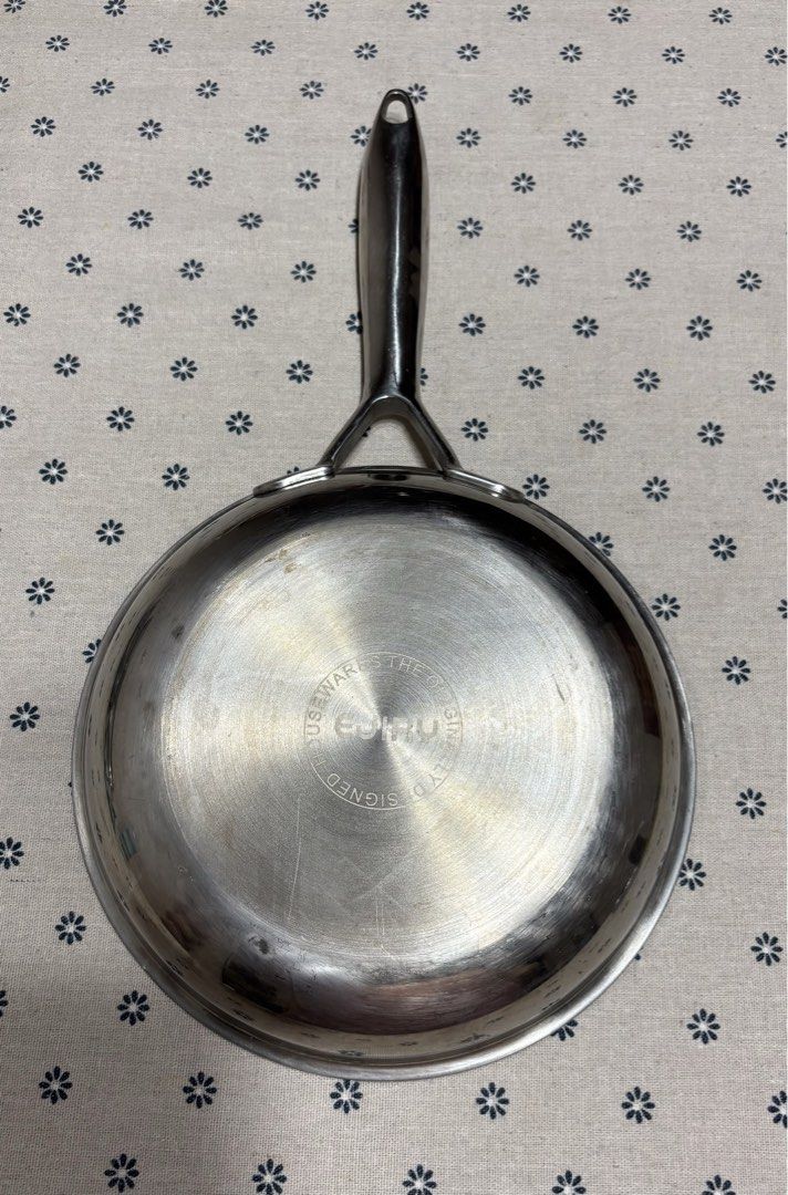 Ejiry Non-stick Frying Pan (Category: Cookware & Accessories) located in San Mateo. Submitted by kusinaninanan (Listing ID 1463997152, Image 2). Description: Branded Ejiry 21cm Gas, electric and Induction Maganda and mkiniz po .