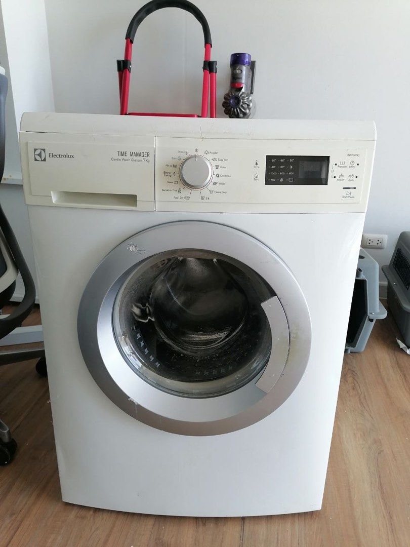Electrolux Time Manager Washing Machine EWP10742 (Category: Washing Machines and Dryers) located in Makati City. Submitted by lovejuju72 (Listing ID 1463969354, Image 1). Description: - Electrolux Front Load Washing Machine - Model: EWP10742 - Capacity: 7kg - Features: Time Manager, Gentle Wash System - Condition: Works well - Reason for Selling: Moving - Pickup: Buyer to arrange pickup.