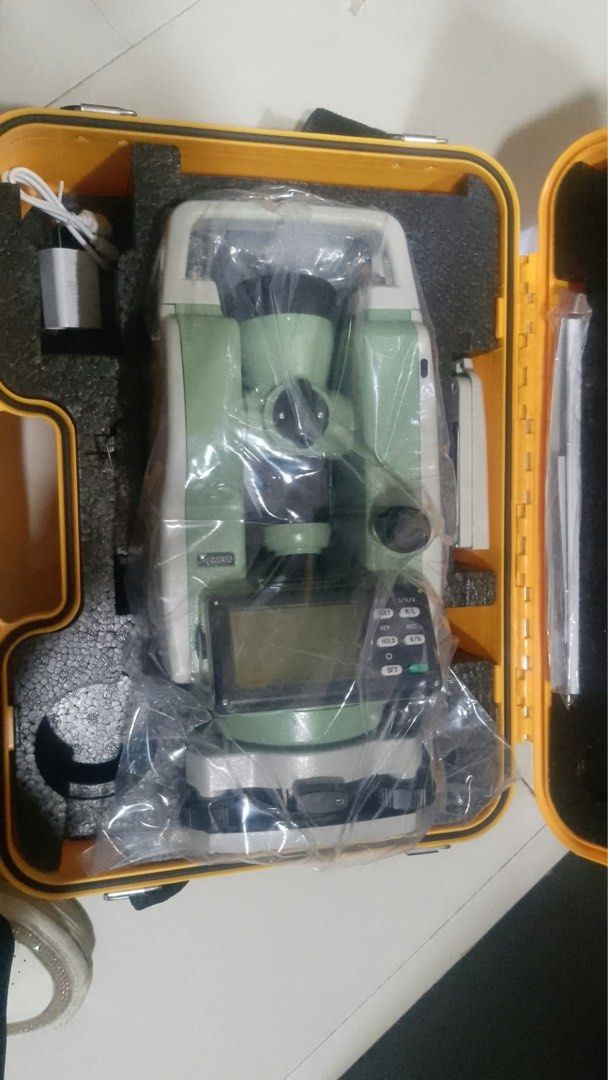 Electronic theodolite TJOP (Category: Construction Tools & Equipment) located in Manila. Submitted by jessaljamm78141 (Listing ID 1463999028, Image 1). Description: .