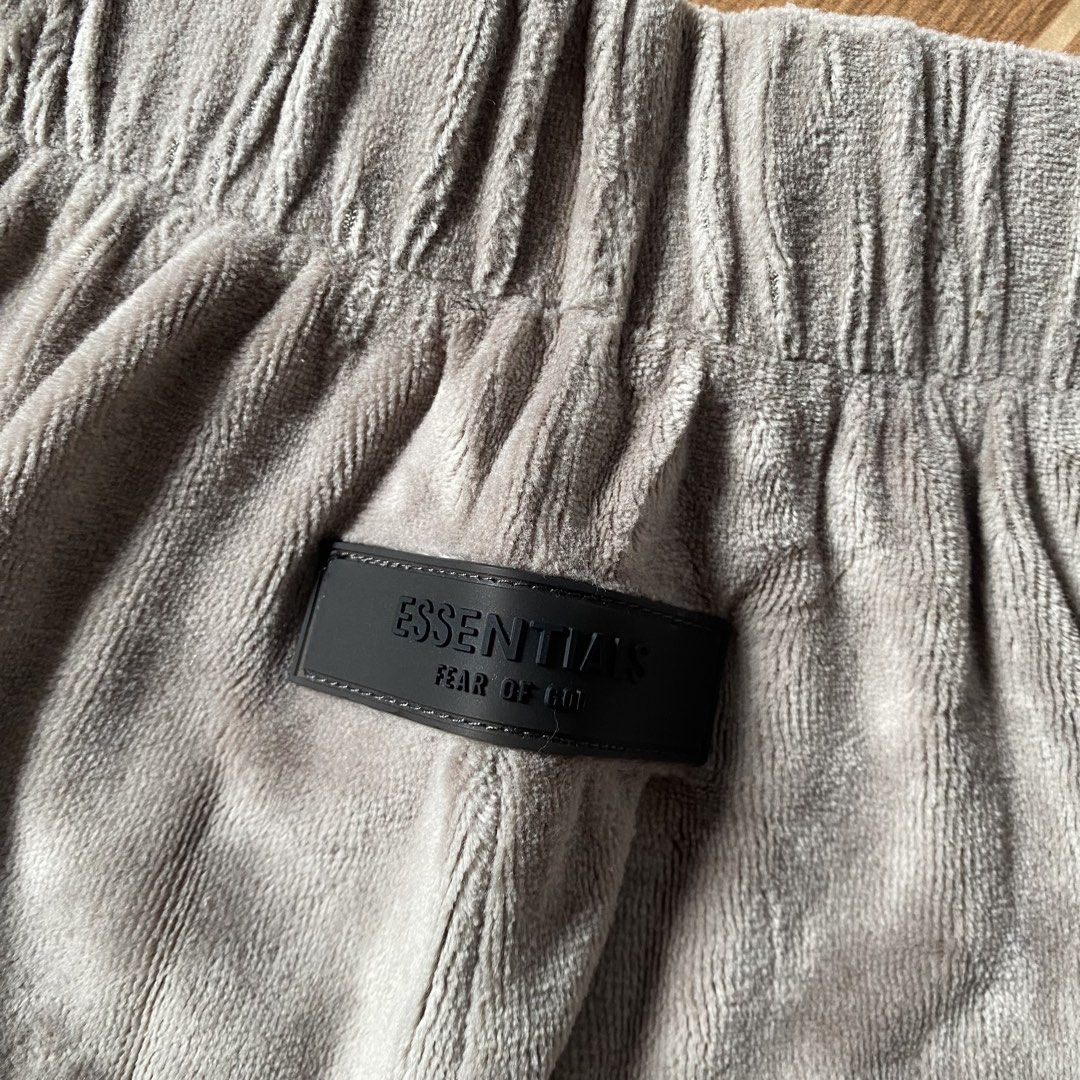 Essential booty short (Category: Shorts) located in Paete. Submitted by fat.archives (Listing ID 1464080864, Image 2). Description: Dimes Waist 26 up Length 10 +sf.