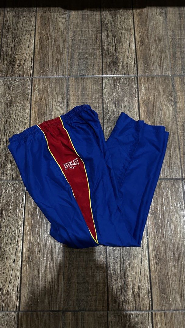 EVERLAST TRACKPANTS (Category: Joggers) located in Manila. Submitted by urban-vintage_2 (Listing ID 1463969589, Image 3). Description: ISSUE: NONE ( NEED WASH ) MOP :GCASH ( NO COD ) SHIP VIA : LALAMOVE & J&T LOCATION : PASIG CITY LENGTH : 36 HEM : 8 WIDTH : 32.
