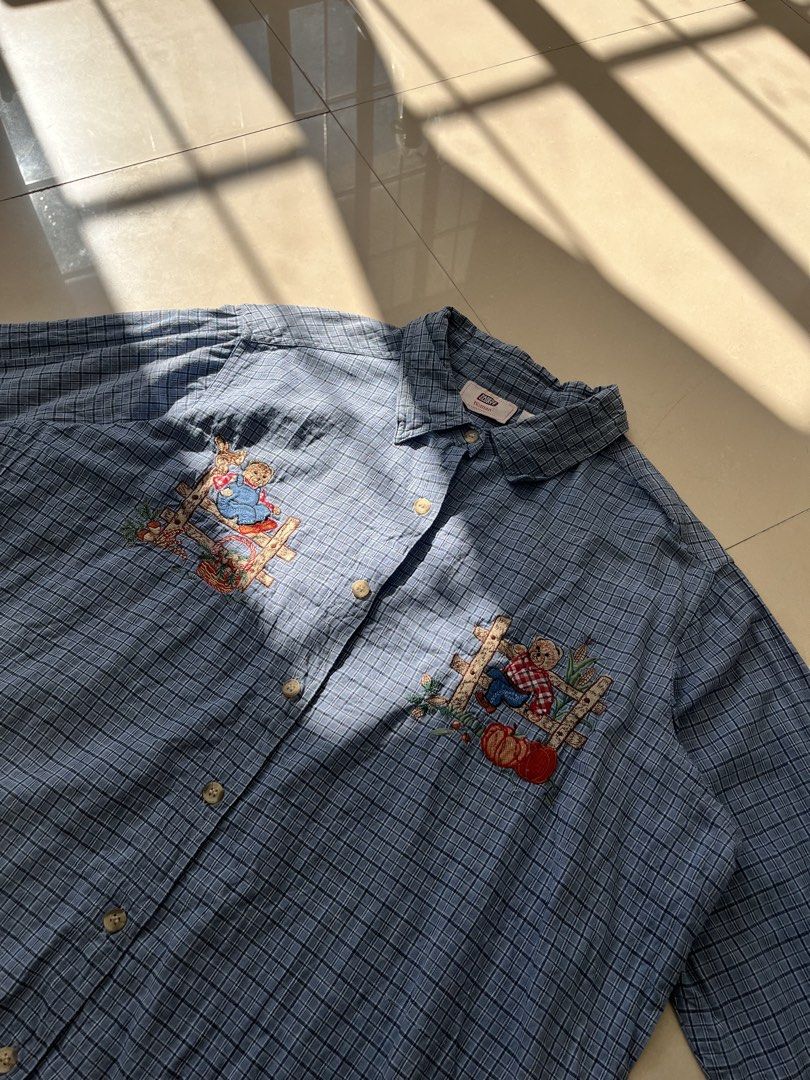 FADED GLORY LONGSLEEVES WITH EMBROIDERED TEDDY BEARS (Category: Tshirts & Polo Shirts ) located in Magarao. Submitted by chalkzone20 (Listing ID 1464080085, Image 3). Description: Condition: 9.5/10 Color rate: 9/10 Issue: Minimal fading.