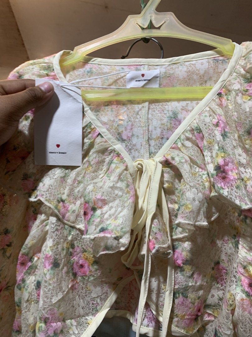 Fairy Top (Category: Others Tops) located in Hinatuan. Submitted by zenfire-36e0 (Listing ID 1464029951, Image 3). Description: 600 obo.