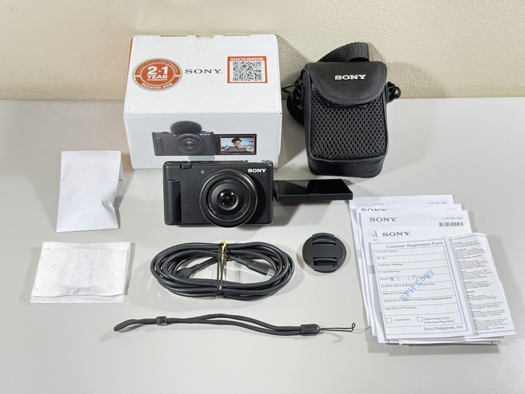 FASTFLIP Sony ZV-1F | Vlogging Camera | Flips & Touchscreen | 4k Resolution | As New Complete w/ Box (Category: Cameras) located in Caloocan City. Submitted by enriqueula04290 (Listing ID 1464063967, Image 1). Description: Selling Item: Sony ZV-1F | 20.1 Megapixel | 4k Resolution Selling For P20,999.00 ONLY As New | Smooth | Makinis Fresh Unit | Excellent Condition No Functional Issue Unlimited Test - RATED BNEW, OPENED BOX AND TESTED ONLY 9.5/10