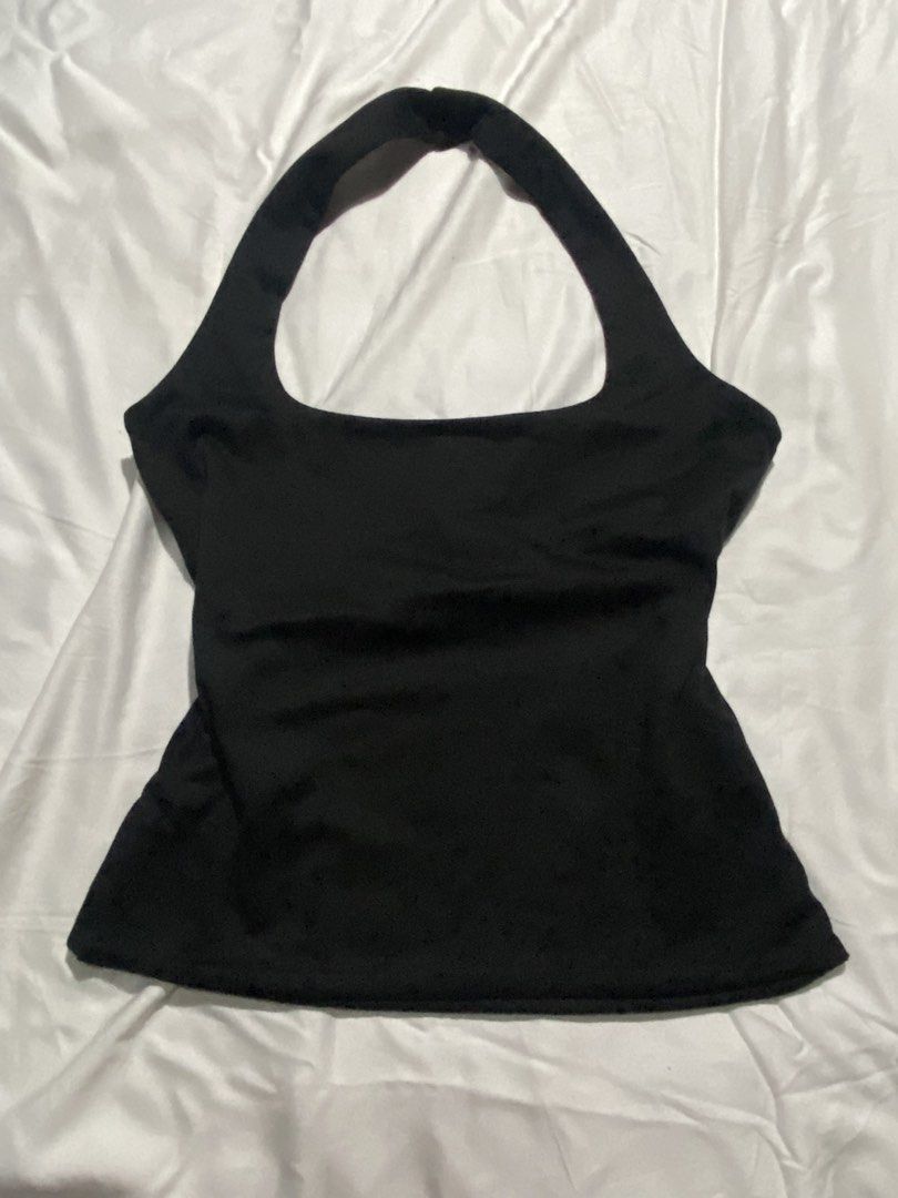 Fhillar Halter Top (Category: Sleeveless) located in Pasig City. Submitted by aeclosetco (Listing ID 1464014425, Image 1). Description: Location: Santolan Pasig City Mode of Payment - Gcash Notes: - Shipping fee is to be shouldered by the customer. Rules: - No Downpayment = No Reservation - Payment First - No COD - No cancellation once the order is confirmed - All Bogus/Joyjoy miner will be posted .