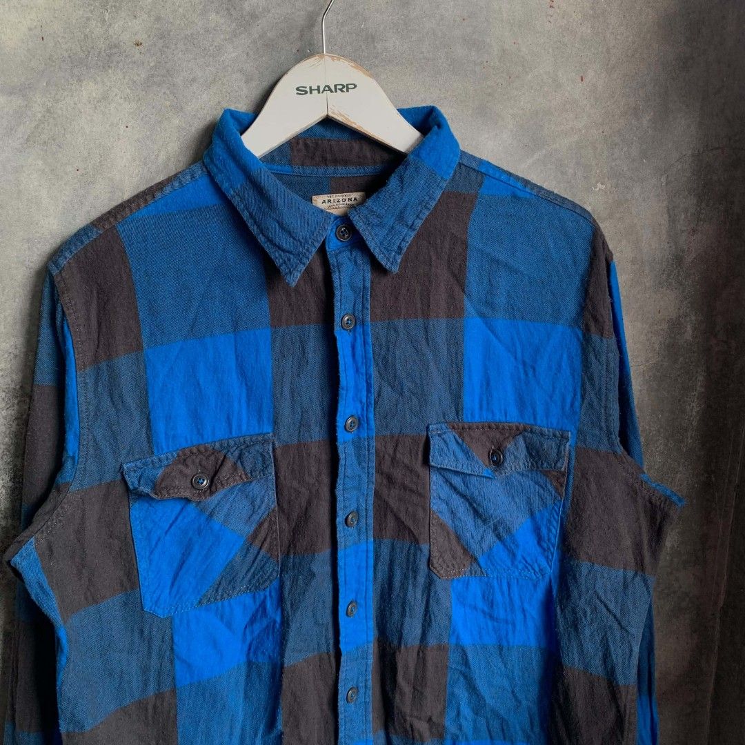 Flannel long sleeve (Category: Coats, Jackets and Outerwear) located in Trece Martires City. Submitted by unkkdealsz2k14 (Listing ID 1464018402, Image 3). Description: 28 Length 22 Width Very good condition Need wash.