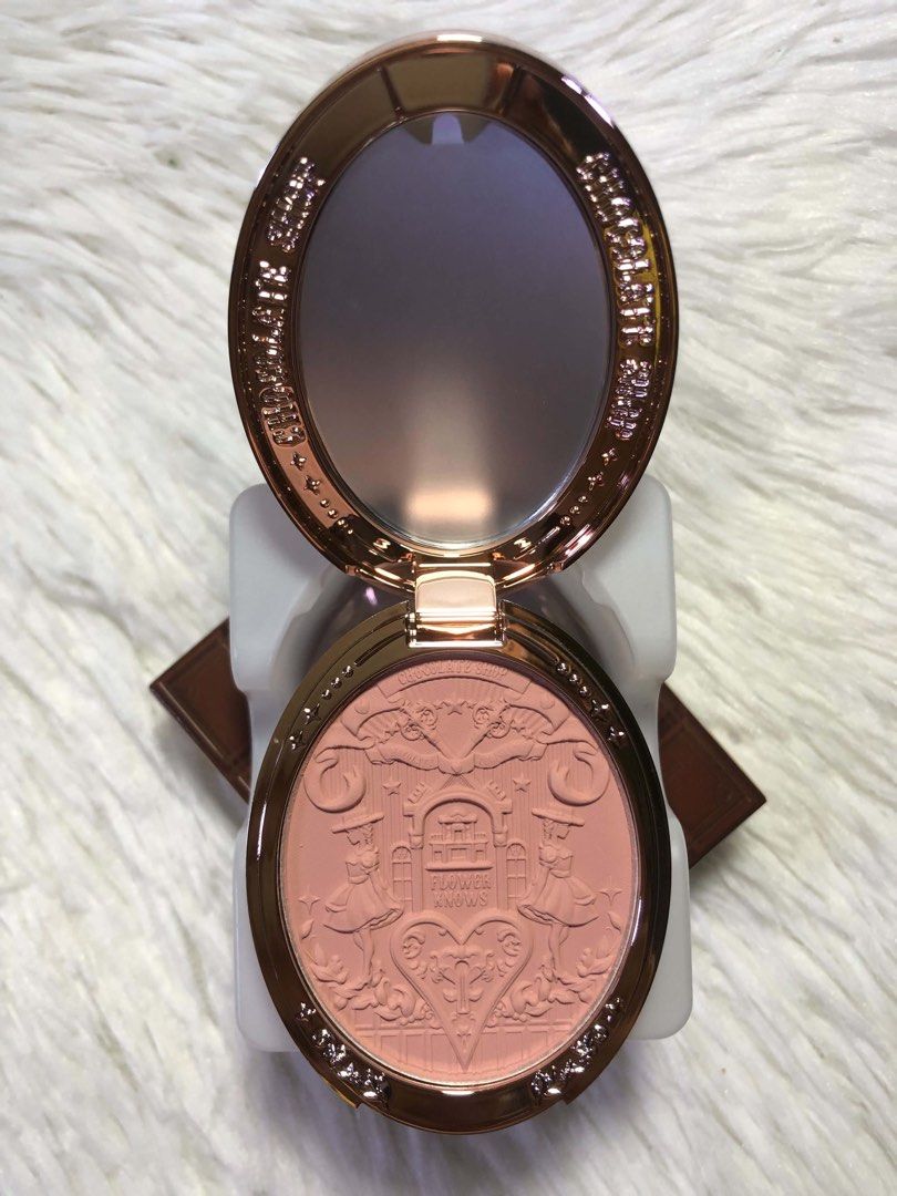 Flower Knows Blushes 💗 (Category: Makeup) located in Las Pinas. Submitted by rich.collects (Listing ID 1464049369, Image 2). Description: ✨ shades: 🍫 01 Bedtime Story 🍓 G03 Classic Ballet .