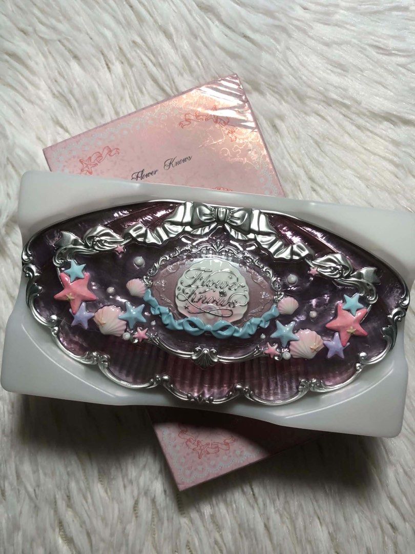 Flower Knows Shell’s Jewel Seashell Eyeshadow Palette (Category: Makeup) located in Las Pinas. Submitted by rich.collects (Listing ID 1464047777, Image 1). Description: .