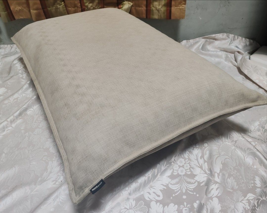 Footrest (Category: Other Home Furniture) located in Taguig. Submitted by sydney08.owl (Listing ID 1464012033, Image 3). Description: ✨ FOOTREST ✨ 📏 Size: L-40" × W-25" × H-12inches 💰 Price: ₱2500 + Delivery Fee Description: ✅ MOVE Interior brand (Japan) ✅ Thick, high-density cushion for maximum comfort ✅ Soft premium fabric upholstery ✅ Adjustable reclining backrest with multiple positions ✅ Foldable and space-saving design ✅ Removable zippere