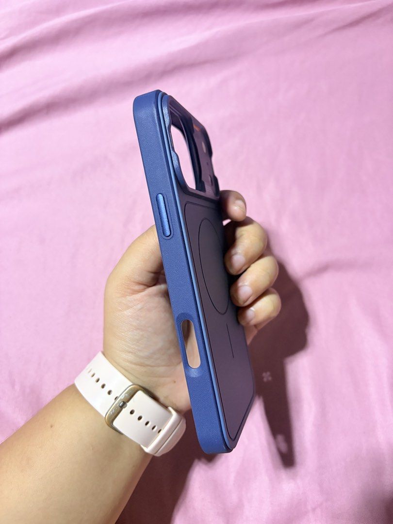 For iPhone 16 Pro Max (Category: Other Mobile & Gadget Accessories) located in Dasmarinas. Submitted by andrae03 (Listing ID 1464078483, Image 3). Description: Ganda neto. Bagong bago pa and di na magagamit kasi naka iPhone 17 na po 😊.