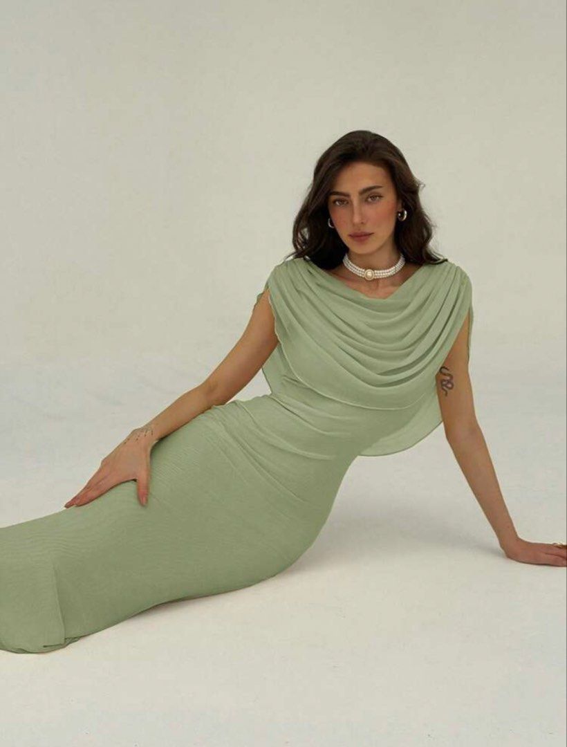 FOR RENT: Sage Green Event Dress (Category: Dresses) located in Muntinlupa City. Submitted by mysvoba_ (Listing ID 1463941925, Image 3). Description: ✨ EVENT DRESS FOR RENT ✨ Worn once as a wedding guest 🤍 📌 Size: L 📌 Color: Sage Green 📏 Fits approximately: • Bust: up to 39” • Waist: 29–30” • Height: 5’1” 💰 Rental: ₱450 / 3 days 🔐 Refundable security deposit: ₱1,000 Perfect for: 🤍 Weddings ✨ Formal events 🌷 Debut / Birthday 🥂 Dinners & s