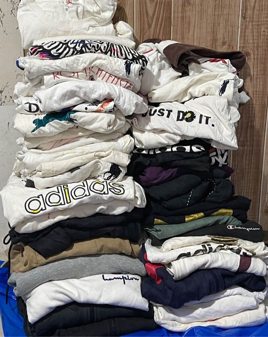 For take all (Category: Sets & Coordinates) located in Bacoor. Submitted by davealvare39194 (Listing ID 1464024118, Image 1). Description: For take all ( All Pure Branded Mix) 173pcs 📌Bawal sa maarte pwede sa madiskarte. 📌 item need wash/ kahit malilinis to. 📌 Good condition 📌 colorate 9/10 📌 T-Shirts/Hoodies/short/Jogger pants galing sa open bale No Video Sobrang dami po nyan hirap ivideo isa isa What you see is what you get For sure buyer 
