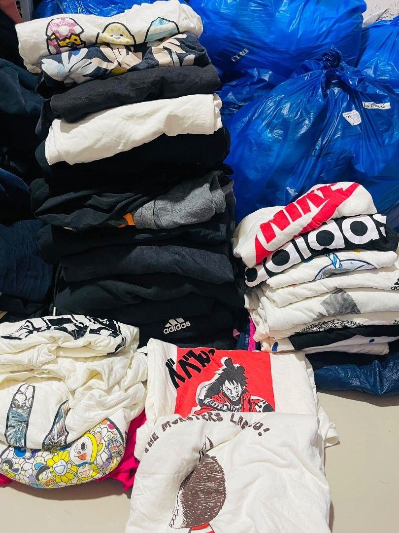 For take all (Category: Sets & Coordinates) located in Bacoor. Submitted by davealvare39194 (Listing ID 1464024118, Image 2). Description: For take all ( All Pure Branded Mix) 173pcs 📌Bawal sa maarte pwede sa madiskarte. 📌 item need wash/ kahit malilinis to. 📌 Good condition 📌 colorate 9/10 📌 T-Shirts/Hoodies/short/Jogger pants galing sa open bale No Video Sobrang dami po nyan hirap ivideo isa isa What you see is what you get For sure buyer 