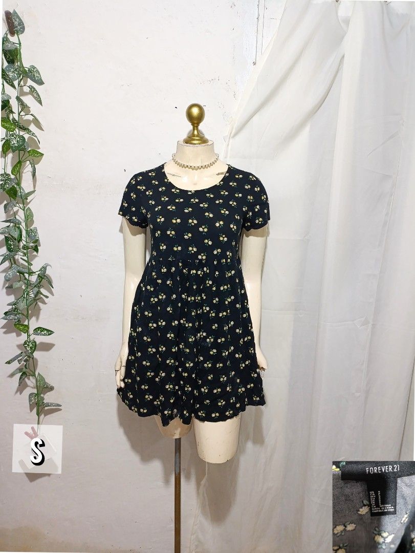 forever 21 black ditsy dress (Category: Dresses) located in Pateros City. Submitted by amj_amj (Listing ID 1463971643, Image 1). Description: .