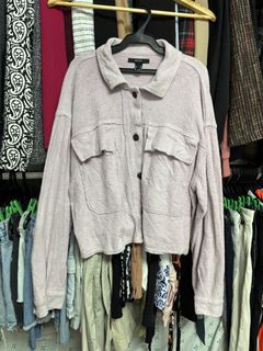 (Category: ) located in . Submitted by isabelasthriftclothes (Listing ID 1464056173, Image 1). Description: .