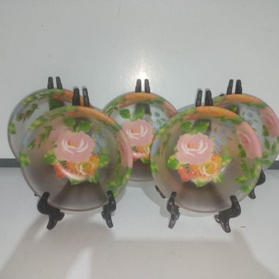 Forneris Bowl Made in Italy (Category: Dinnerware & Cutlery) located in Munoz. Submitted by larryc1212 (Listing ID 1464079874, Image 1). Description: - Brand: Forneris - Origin: Made in Italy - Material: Frosted glass - Design: Vibrant floral pattern with roses, daisies, and cherries - Style: Elegant and charming - Usage: Ideal for serving, decor, or everyday use - Condition: Excellent Disclaimer: Item may include some scratches due to age, as is