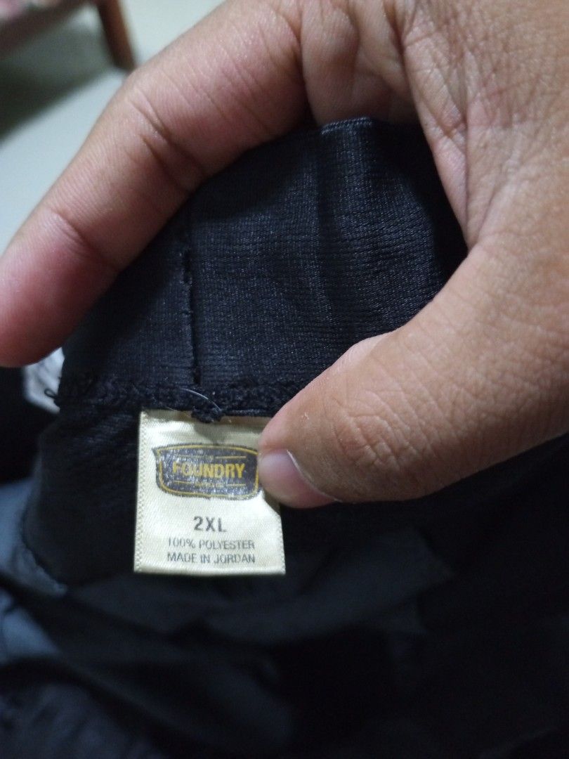 Foundry Quick Dry Shorts 2XL Grey Polyester (Category: Shorts) located in Magdalena. Submitted by magdalenathrift20 (Listing ID 1464069511, Image 3). Description: - Foundry Quick Dry Shorts - Size: 2XL - Waistline: 40-46 inches - Length: 22 inches - Material: 100% Polyester - Ideal for sports or lounging - Comfortable and breathable fabric.