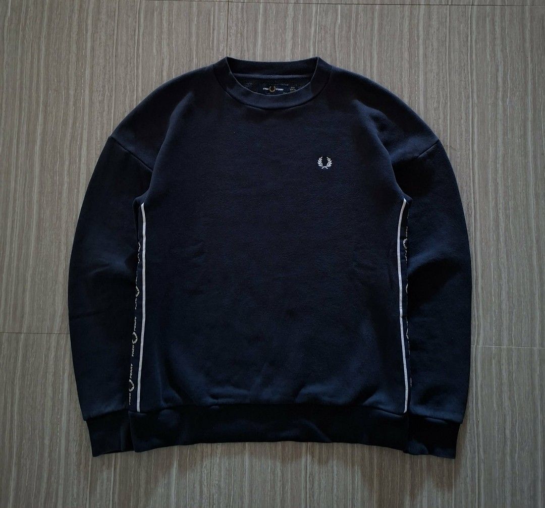 FRED PERRY (Category: Coats, Jackets and Outerwear) located in Cavite. Submitted by arthriftofficial. (Listing ID 1463992541, Image 2). Description: DM ME LETS NEGOTIATE.