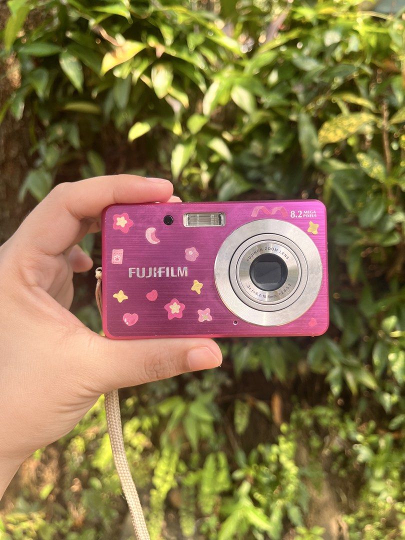 Fujifilm FinePix J12 8.2 MP Digital Camera (Category: Cameras) located in Norzagaray. Submitted by Rensirensie (Listing ID 1463977514, Image 2). Description: Fujifilm FinePix J12 8.2 MP Digital Camera CONDITION: Secondhand but fully working. BODY COSMETICS: 9/10 No issues built-in flash working scene modes 3x optical zoom 5.7x digital zoom 2.7” LCD display all buttons working approx. 24 MB internal memory uses SD / SDHC card INCLUSIONS: * Camera 