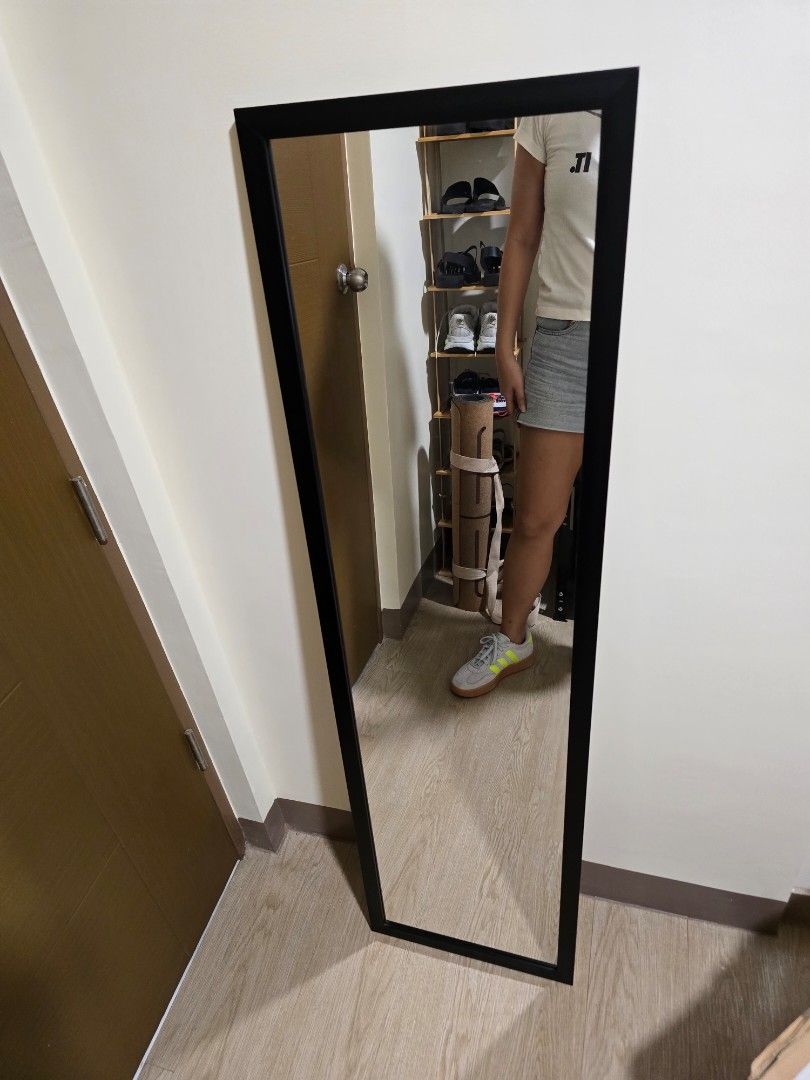 Full Length Mirror with Black Frame (Category: Mirrors) located in Paranaque City. Submitted by incognitopawikan (Listing ID 1464047163, Image 1). Description: - Full length mirror - Ready to hang - 35cm x 126.5cm.