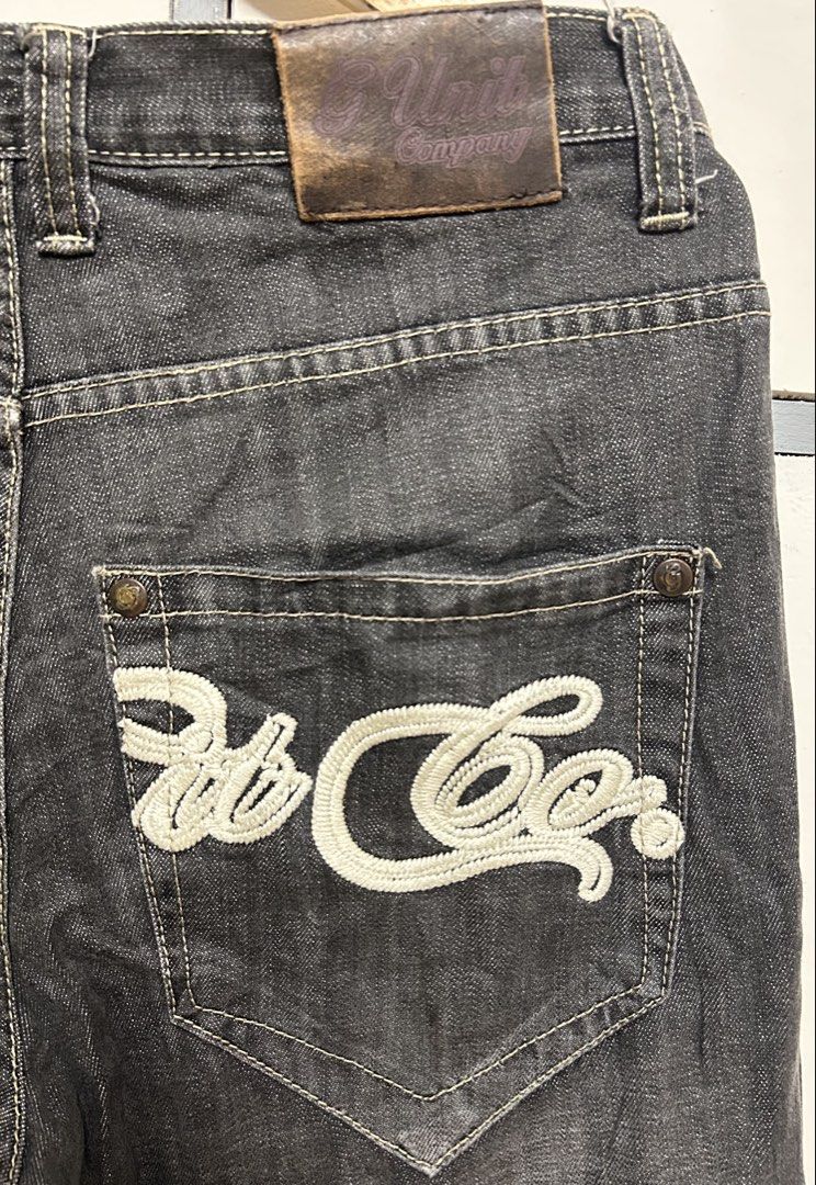 G UNIT (Category: Jeans) located in Jordan. Submitted by pareng_j0mar (Listing ID 1464090863, Image 3). Description: Waist 34 Length 44 Hem 9 Leg Opening 13 .