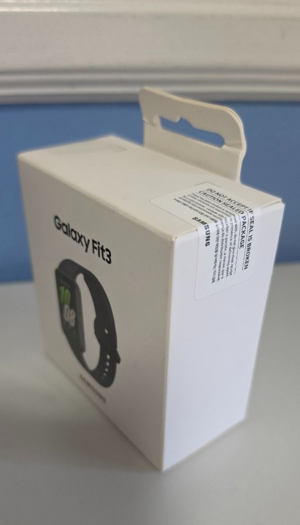 Galaxy Fit 3 Brand New (Category: Wearables & Smart Watches) located in Manila. Submitted by gamot_ind (Listing ID 1463944630, Image 2). Description: .