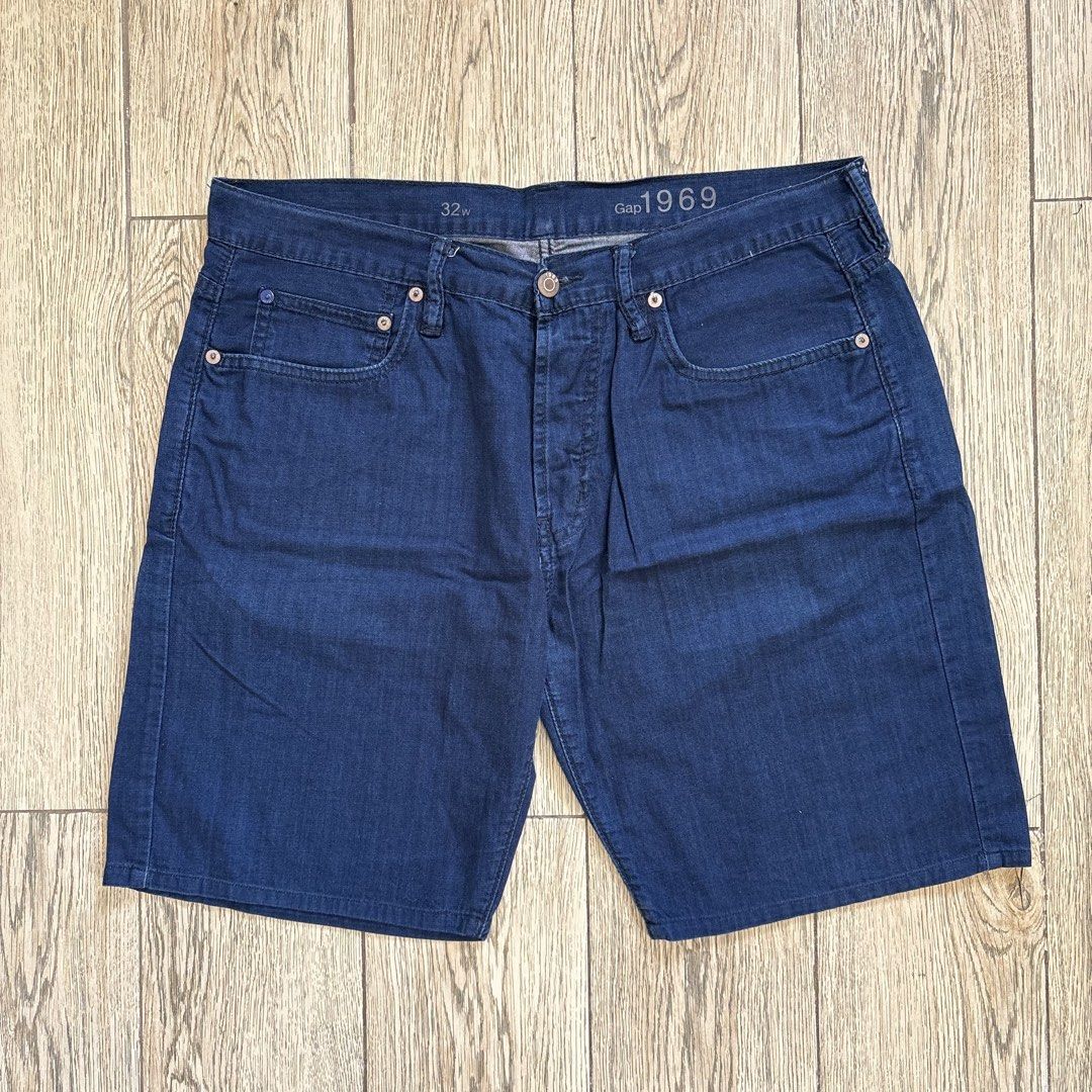 GAP Dark Wash Denim Shorts (Category: Shorts) located in Imus. Submitted by reloved.nd (Listing ID 1464071691, Image 1). Description: - Brand: GAP 1969 - Style: Dark wash denim shorts - Size: 32 waist - Features: Classic five-pocket styling, button fly closure - Occasion: Versatile for casual everyday outings.