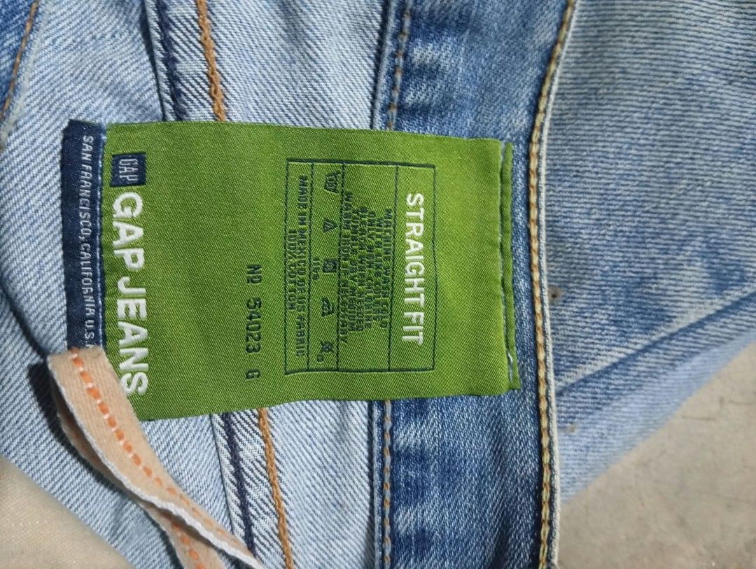 GAP Jeans Straight Fit Denim Pants (Category: Jeans) located in Cavite. Submitted by noriegayou99586 (Listing ID 1464137563, Image 1). Description: - Brand: GAP - Style: Classic Blue Denim Jeans - Fit: Straight Fit - Size: 31/30 - Material: 100% Cotton - Origin: Made in Mexico - Ideal for: Everyday wear - Condition: Please check photos for details.
