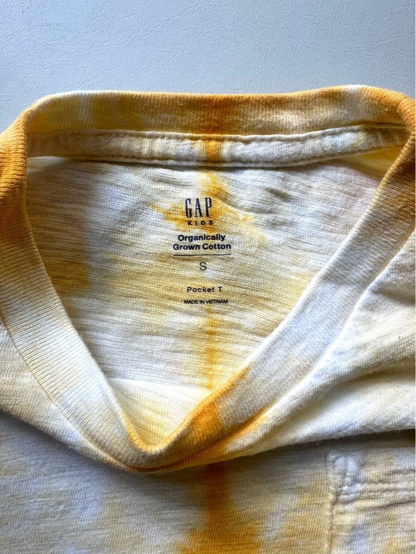 Gap Kids Tie-dye Pocket T (Category: Babies & Kids Fashion) located in San Juan City. Submitted by aaabow (Listing ID 1463947661, Image 2). Description: Size S (6-7 yo), soft thick cotton.