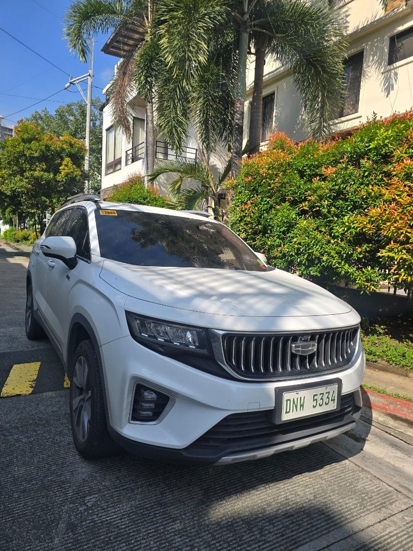 Geely Okavango Elite Auto (Category: Used Cars) located in Taguig. Submitted by dhescabero (Listing ID 1463957520, Image 2). Description: Okavango Elite 2025, hybrid Green Plate Number - NO NUMBER CODING Odometer 19k Clean OR/CR, registration valid until 2028 CASA-maintained 12.3-inch touchscreen system with Apple CarPlay, MirrorLink, and Bluetooth connectivity Synthetic leather upholstery (PVC), power-adjustable driver's seat, push-to-start butt
