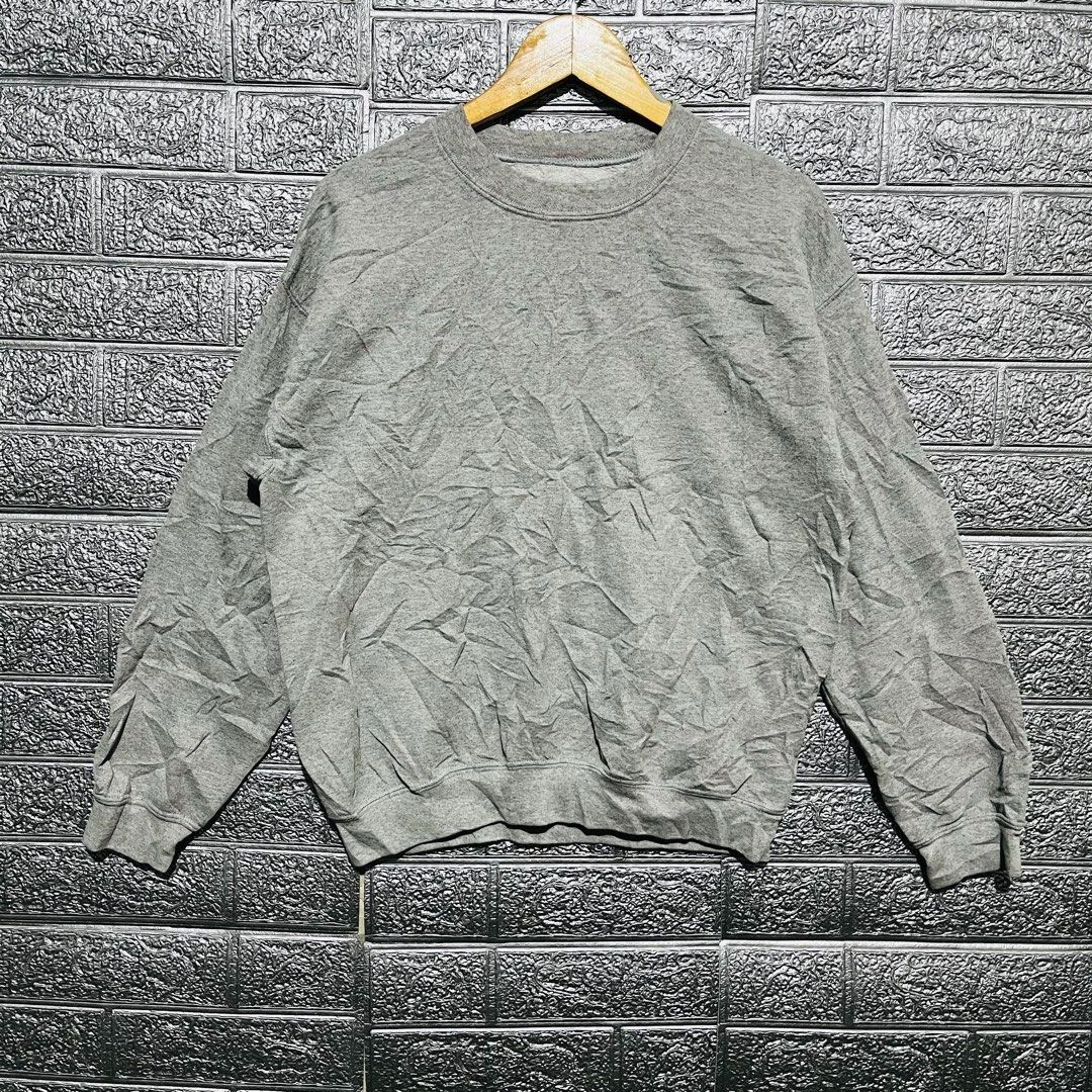 GILDAN SMART BASIC VINTAGE CREW NECK PULLOVER SWEATSHIRT SHIRT LONG SLEEVE GREY MEDIUM 22x24 (Category: Coats, Jackets and Outerwear) located in Cavite. Submitted by yg_elite (Listing ID 1463997085, Image 1). Description: PLEASE READ FAQ’s > Yes, available! > Last price posted. TAKE IT OR LEAVE IT! > Dasmariñas Cavite > ADDITIONAL PHOTOS are NOT AVAILABLE as we seal the items after taking pictures. > GCASH payment > JNT shipping / LALAMOVE for ru