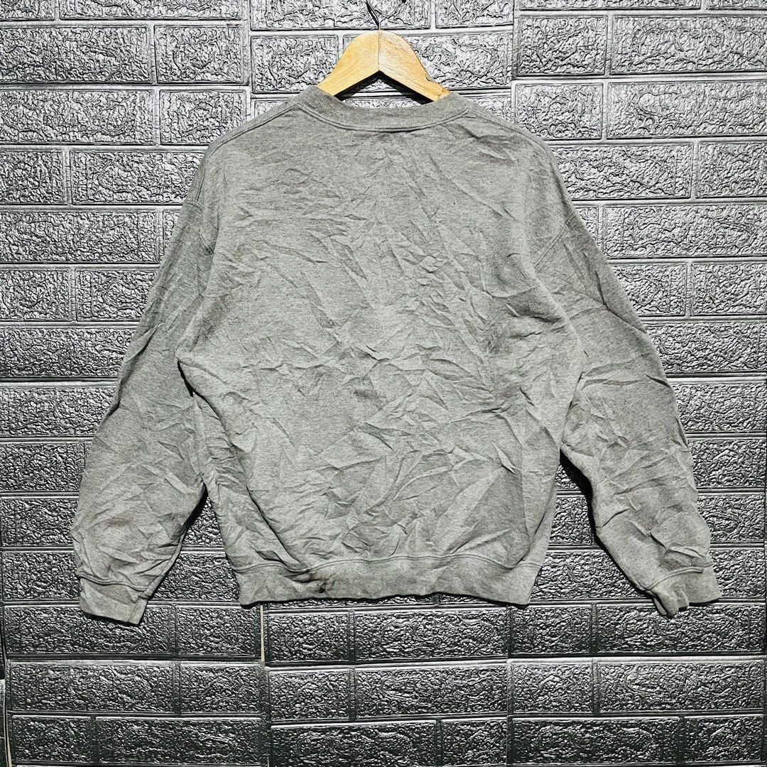 GILDAN SMART BASIC VINTAGE CREW NECK PULLOVER SWEATSHIRT SHIRT LONG SLEEVE GREY MEDIUM 22x24 (Category: Tshirts & Polo Shirts ) located in Dasmarinas. Submitted by yg_supplies (Listing ID 1463997101, Image 1). Description: PLEASE READ FAQ’s > Yes, available! > Last price posted. TAKE IT OR LEAVE IT! > Dasmariñas Cavite > ADDITIONAL PHOTOS are NOT AVAILABLE as we seal the items after taking pictures. > GCASH payment > JNT shipping / LALAMOVE for r