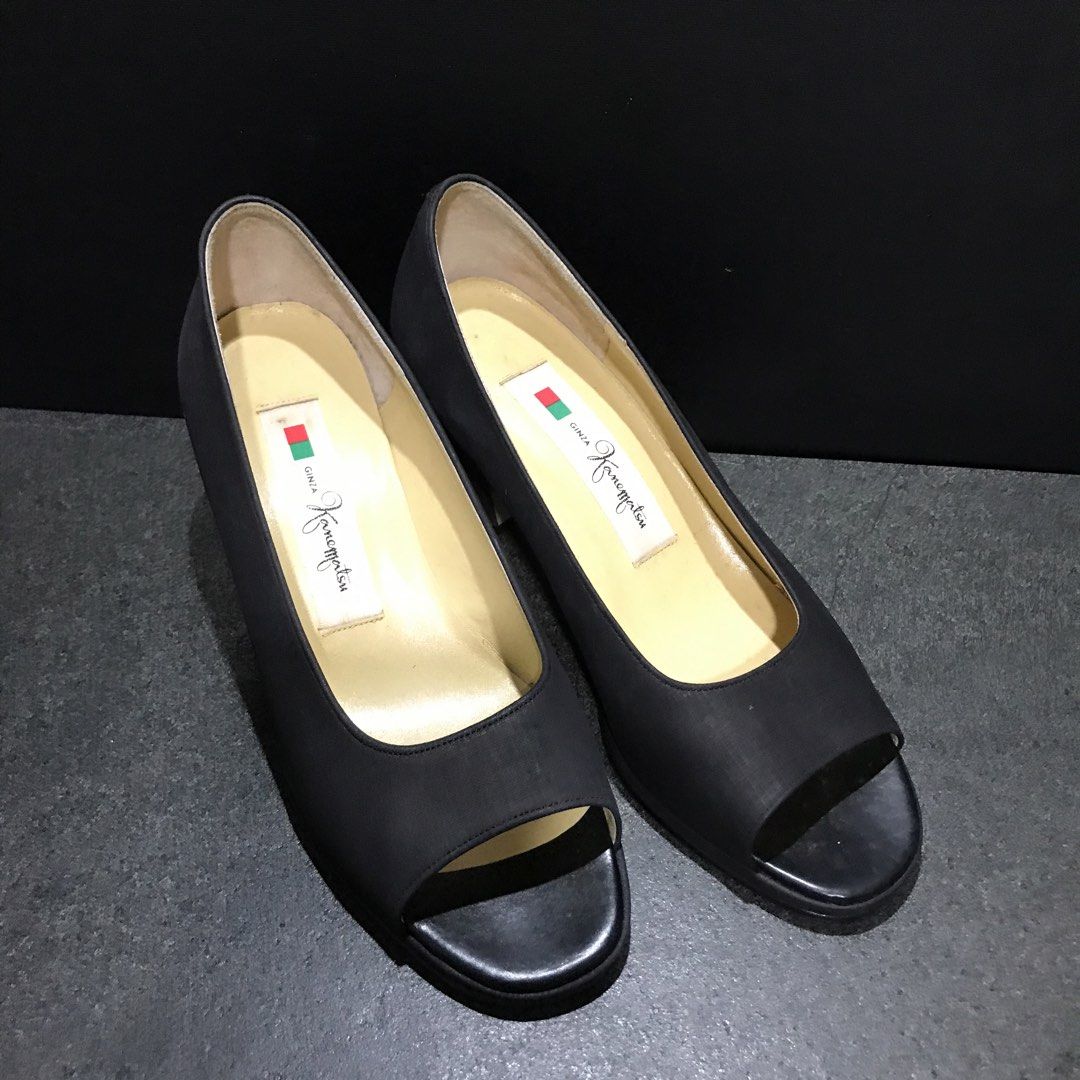 Ginza Kanimatsu Peep-toe Heels Black (Category: Heels) located in Baao. Submitted by all.things.japan (Listing ID 1463993975, Image 1). Description: - Brand: Giorgio Grati - Style: Black Peep-Toe Heels - Material: Textured fabric upper - Heel Type: Comfortable block heel - Condition: Soles show wear, insoles are clean - Perfect for: Work or casual outings.
