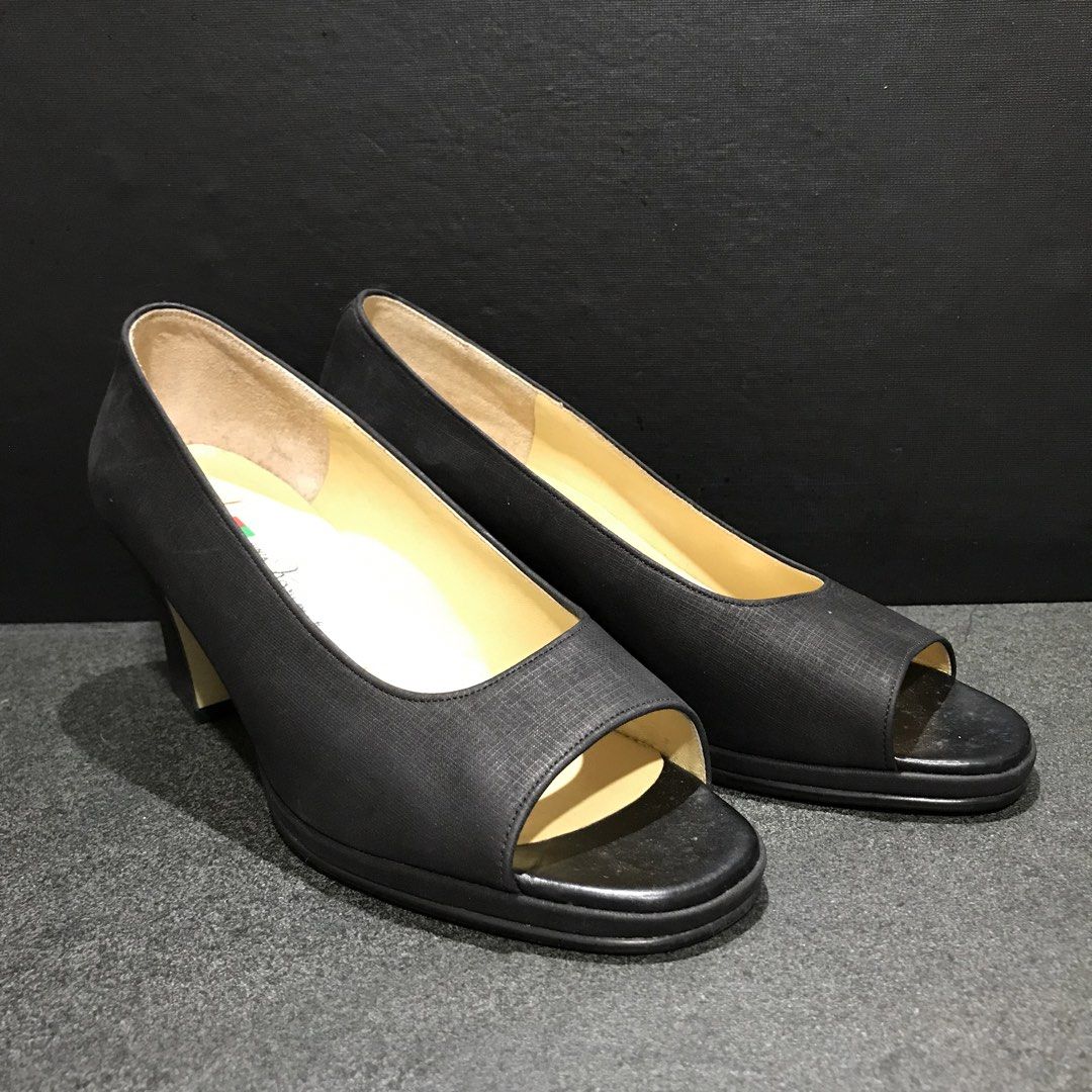 Ginza Kanimatsu Peep-toe Heels Black (Category: Heels) located in Baao. Submitted by all.things.japan (Listing ID 1463993975, Image 2). Description: - Brand: Giorgio Grati - Style: Black Peep-Toe Heels - Material: Textured fabric upper - Heel Type: Comfortable block heel - Condition: Soles show wear, insoles are clean - Perfect for: Work or casual outings.