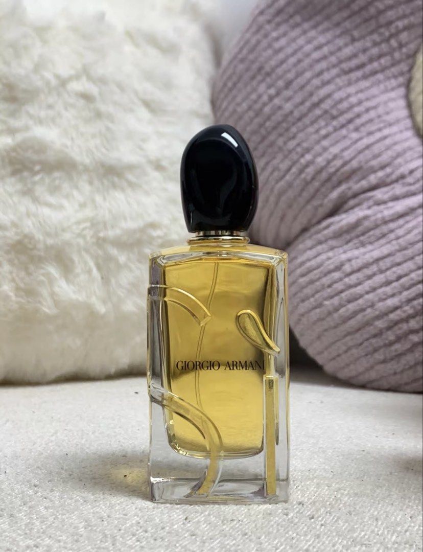Giorgio Armani Si EDP Intense 100mL (Category: Fragrance & Deodorants) located in Quezon City. Submitted by yswliu66 (Listing ID 1464037538, Image 1). Description: ( tester/demo bottle ) 100mL 1 spray missing b/o unli legit check :)) slightly nego can send more pics for lc upon request ✨.