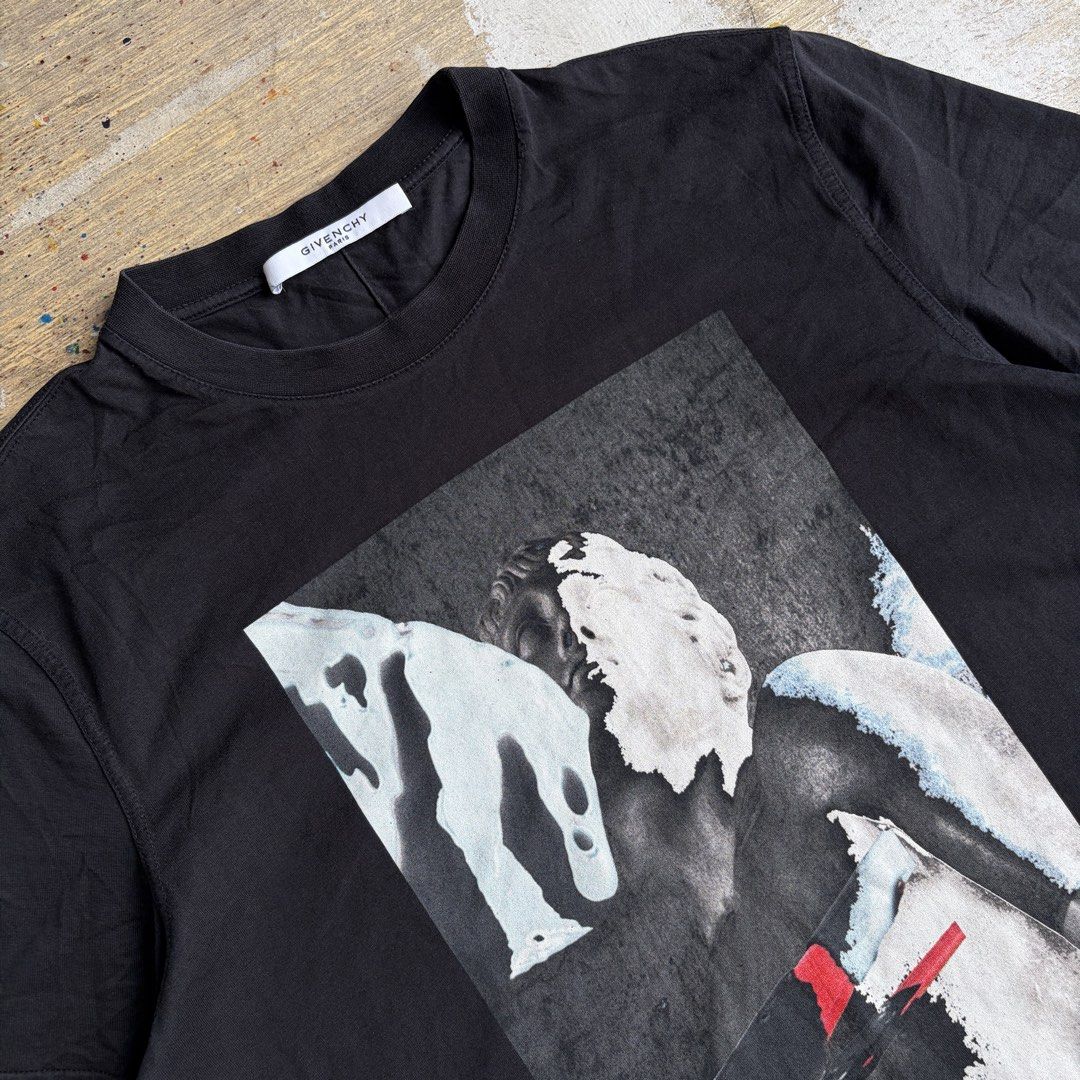 Givenchy Michaelangelo David Graphic Print T-Shirt (Category: Tshirts & Polo Shirts ) located in Manila. Submitted by stablesource (Listing ID 1464013722, Image 2). Description: Givenchy Michaelangelo David Graphic Print T-Shirt Size Medium Dimension: 21 Width 27.5 Length Sign of Usage Kindly Check All Details Before Purchase🤝.