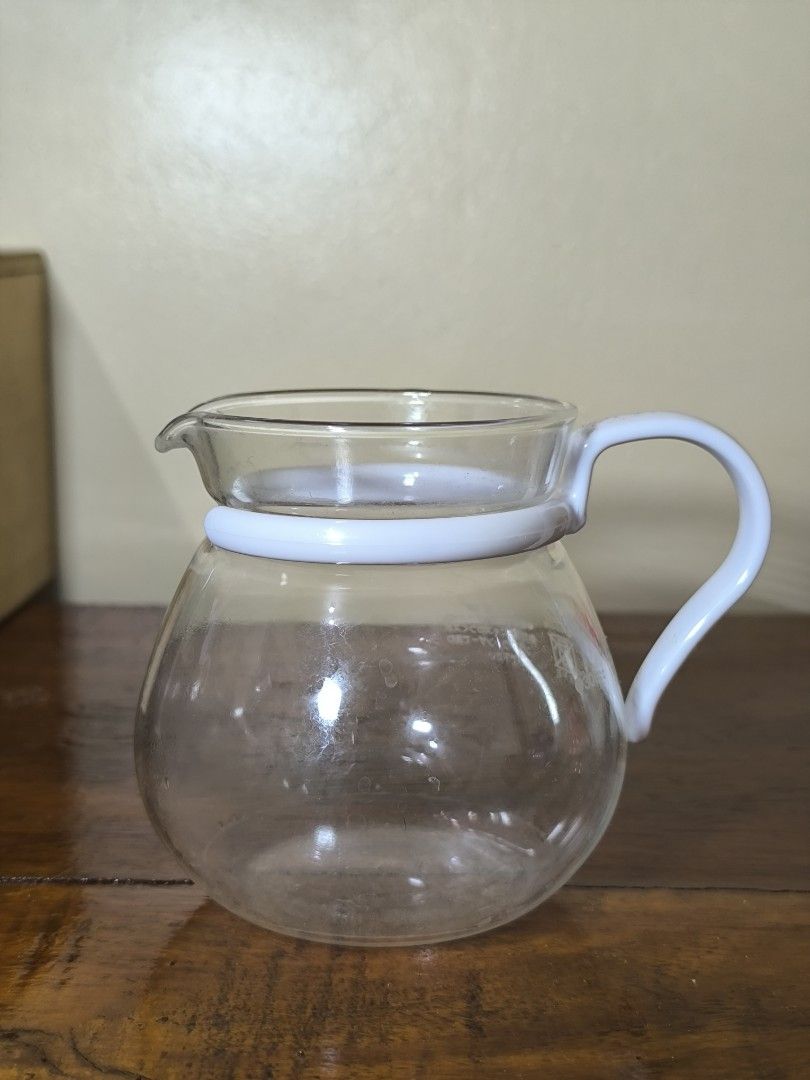 Glass Pitcher (Category: Coffee & Tea Tableware) located in Pangil. Submitted by kopee_matcha (Listing ID 1464062437, Image 1). Description: Pyrex This item is on sale . ( FIX PRICE).