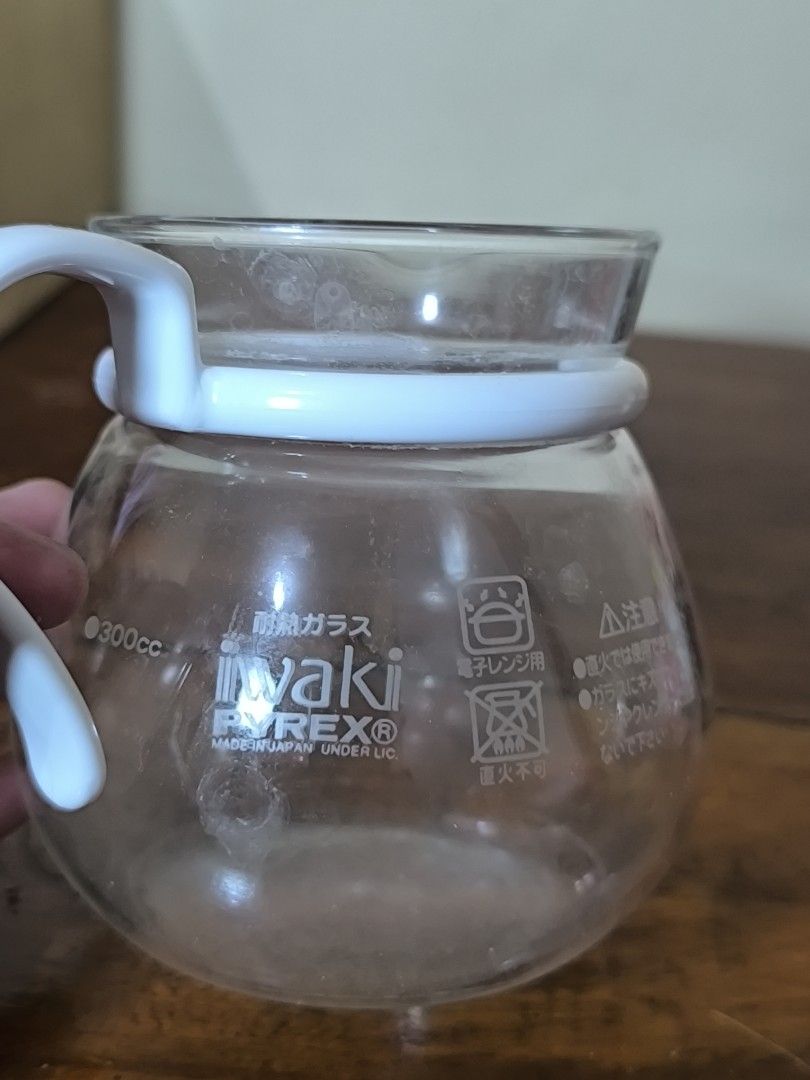 Glass Pitcher (Category: Coffee & Tea Tableware) located in Pangil. Submitted by kopee_matcha (Listing ID 1464062437, Image 2). Description: Pyrex This item is on sale . ( FIX PRICE).