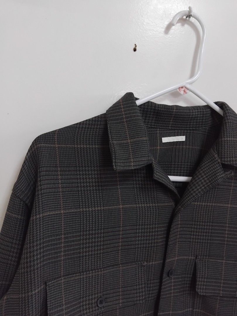 GU by UNIQLO Check Overshirt Jacket (Category: Tshirts & Polo Shirts ) located in Pasig City. Submitted by hustlexcurate (Listing ID 1463990071, Image 2). Description: GU by UNIQLO Check Overshirt Jacket Size MEDIUM Dimensions: 22X27.