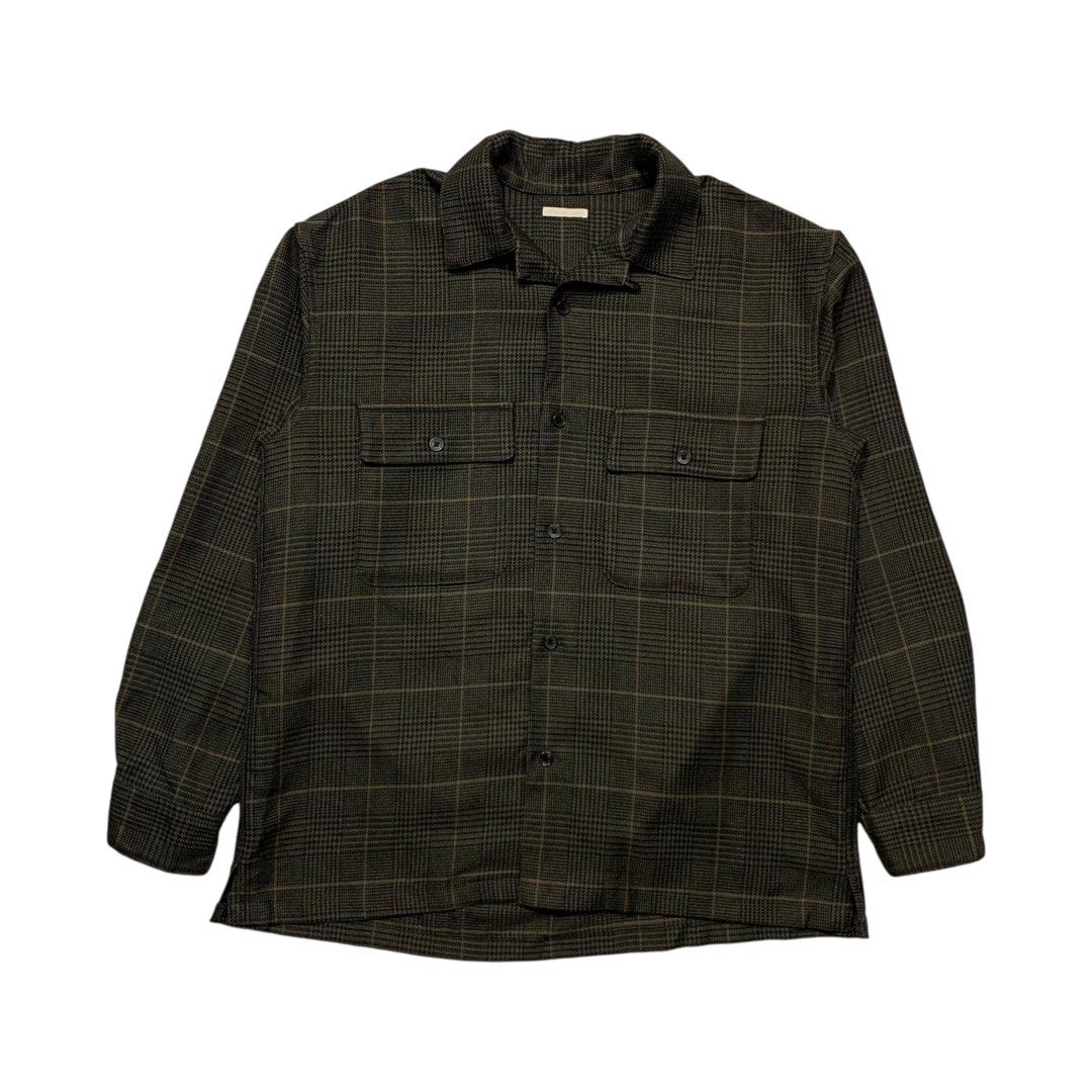 GU Japan Buttondown Plaid Jacket (Category: Coats, Jackets and Outerwear) located in Baguio. Submitted by thesecretshop_ph (Listing ID 1464045869, Image 1). Description: Size: Medium Lenght: 27” Width: 22” Issues: -.